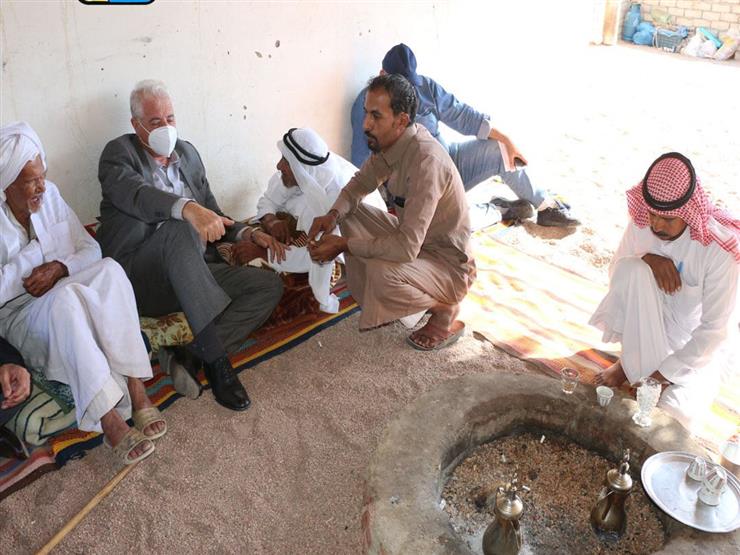 محافظ جنوب سيناء يلتقي أكبر معمري وادي مجيرح في زفاف بدوي بد مصراوى