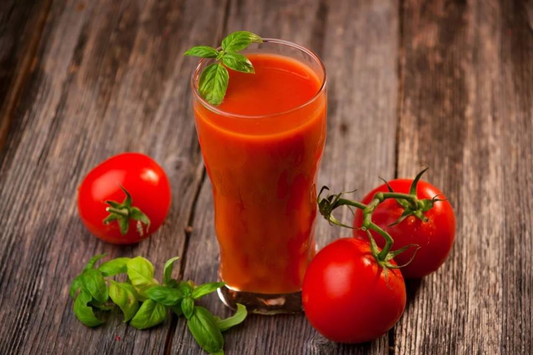اكتشاف فوائد صحية مذهلة لعصير الطماطم.. تعرف عليها