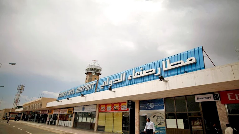 تعليق الرحلات الجوية من وإلى مطار صنعاء عقب الهجوم الإسرائيلي