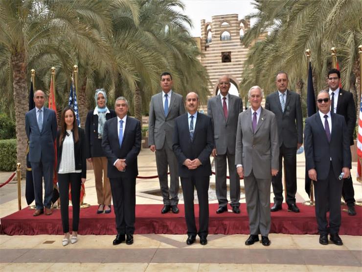 وزير الطيران ورئيس الجامعة الأمريكية يبحثان سبل التعاون في التدريب والإدارة والتسويق وزير الطيران ورئيس الجامعة الأمريكية يبحثان سبل التعاون في التدريب والإدارة والتسويق