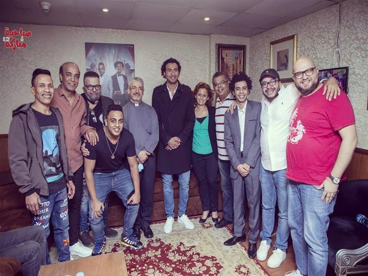 صور| بطرس دانيال وحسن شاكوش يحضران عرض "صباحية مباركة" صور| بطرس دانيال وحسن شاكوش يحضران عرض "صباحية مباركة"