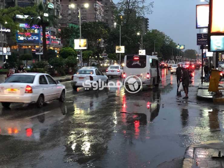 كثافات مرورية متوسطة بالقاهرة والجيزة بسبب سقوط الأمطار.. والمرور تقدم النصائح كثافات مرورية متوسطة بالقاهرة والجيزة بسبب سقوط الأمطار.. والمرور تقدم النصائح