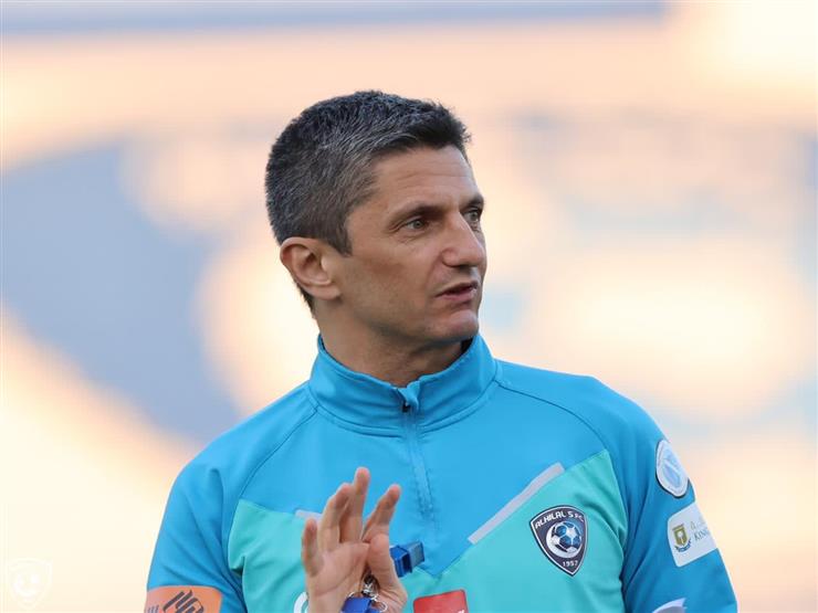 الاتصال المرئي يربط مدرب الهلال بلاعبيه قبل الديربي بسبب كورونا الاتصال المرئي يربط مدرب الهلال بلاعبيه قبل الديربي بسبب كورونا