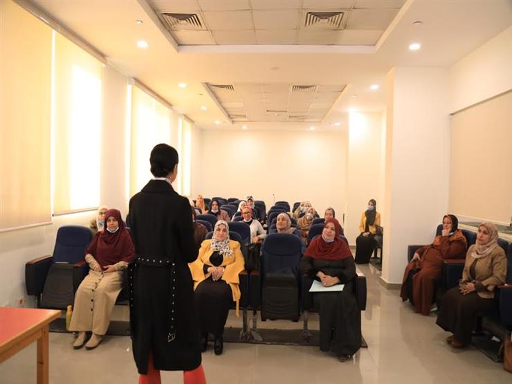 البحوث الإسلامية يعقد دور لــ"واعظات الأزهر" في "فن الإتيكيت والتواصل الفعال" البحوث الإسلامية يعقد دور لــ"واعظات الأزهر" في "فن الإتيكيت والتواصل الفعال"