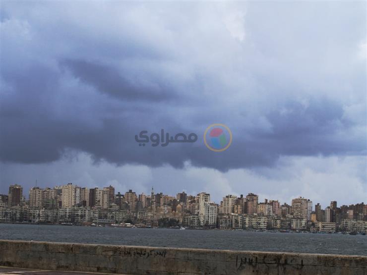 بالصور أمطار متوسطة وسحب كثيفة في سماء الإسكندرية مصراوى