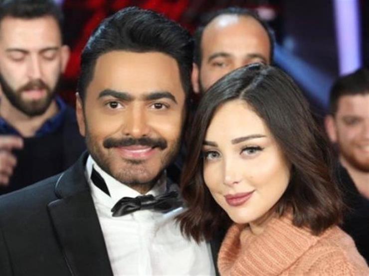 فيديو| هل قصد تامر حسني زوجته بأغنية "كرهتني في الحب"؟ فيديو| هل قصد تامر حسني زوجته بأغنية "كرهتني في الحب"؟