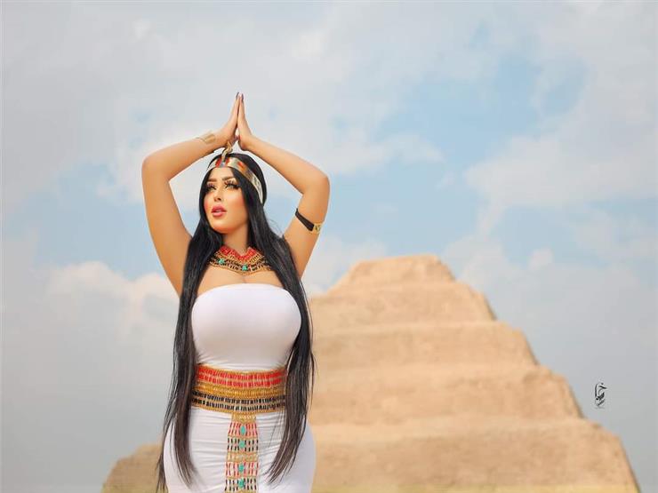 بعد إخلاء سبيلهما.. ترحيل "فتاة سيشن سقارة" والمصور إلى قسم البدرشين بعد إخلاء سبيلهما.. ترحيل "فتاة سيشن سقارة" والمصور إلى قسم البدرشين