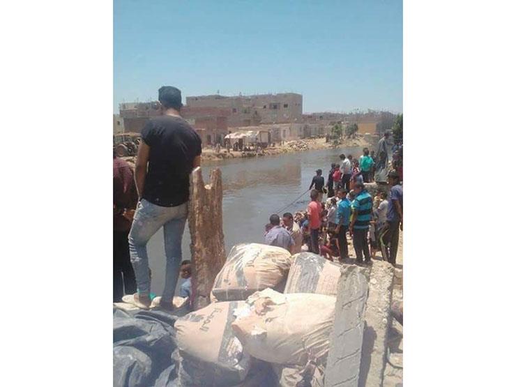 انتشال جثتي أم وابنتها من بحر يوسف في الفيوم انتشال جثتي أم وابنتها من بحر يوسف في الفيوم