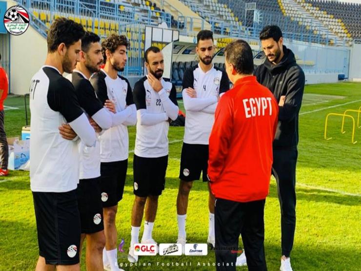 Ø¯ÙØ§Ø¹ Ù…Ù†ØªØ®Ø¨ Ù…ØµØ± Ù…Ø¹Ø§Ù†Ø§Ø© Ø¹Ù„Ù‰ Ø§Ù„Ø£Ø·Ø±Ø§Ù ÙˆÙˆÙØ±Ø© ÙÙŠ Ø§Ù„Ù‚Ù„Ø¨ Ù…ØµØ±Ø§ÙˆÙ‰