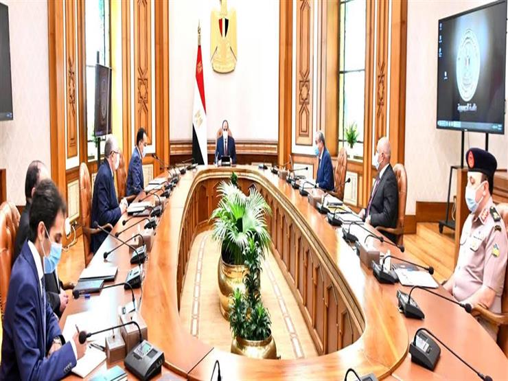 السيسي يوجه بالتوسع في المشروعات الزراعية وإقامة منطقة لوجستية بالوادي الجديد السيسي يوجه بالتوسع في المشروعات الزراعية وإقامة منطقة لوجستية بالوادي الجديد