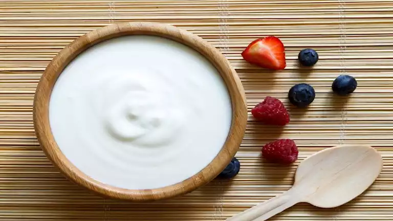 "هتاكل من غير تعب".. أطعمة تريح معدتك في رمضان 