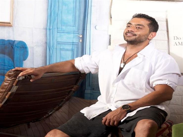 أحمد فلوكس ينشر صورة مع زوجته ونجله أحمد فلوكس ينشر صورة مع زوجته ونجله