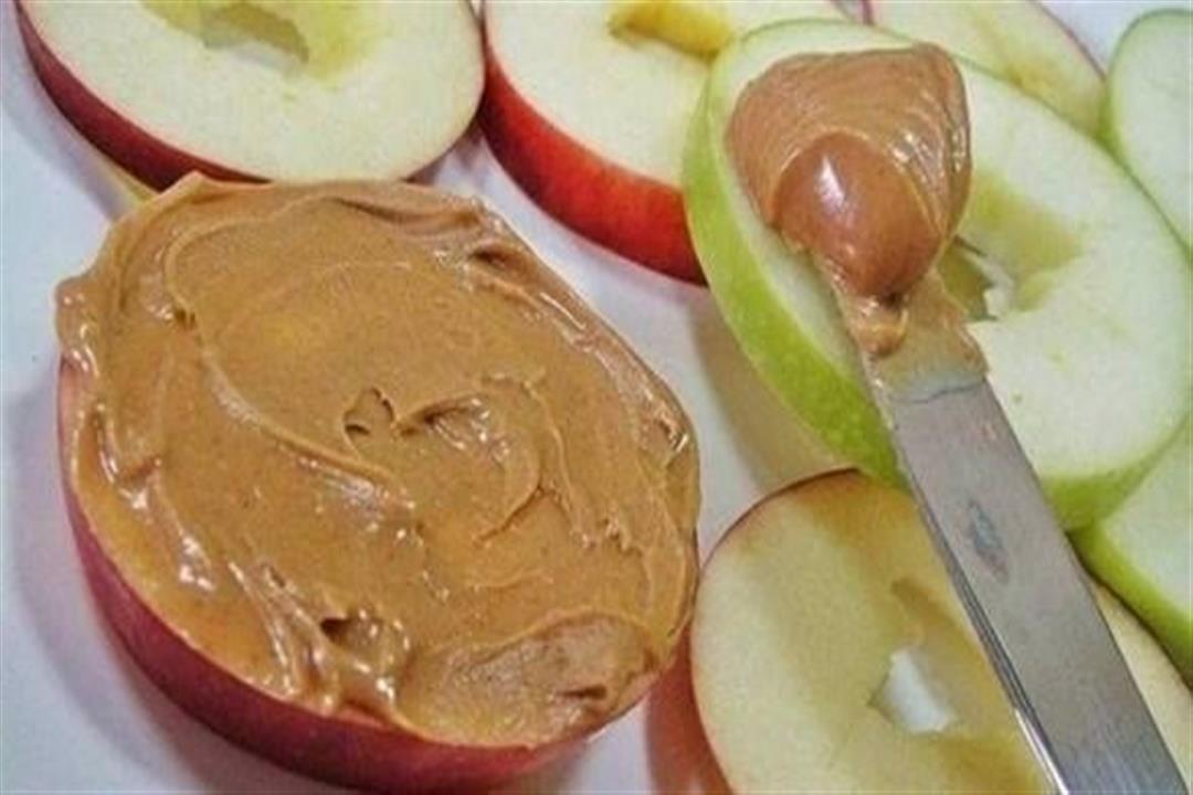 تفاح بزبدة المكسرات