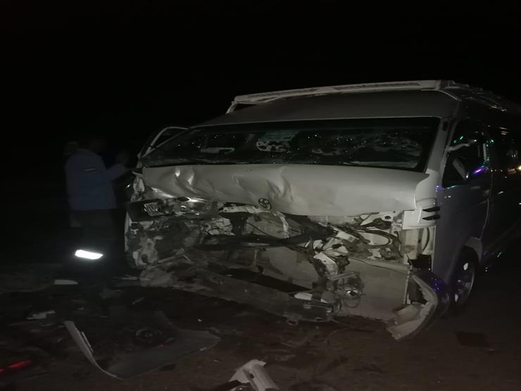 4 مصابين في تصادم ميكروباص بملاكي في السويس 4 مصابين في تصادم ميكروباص بملاكي في السويس