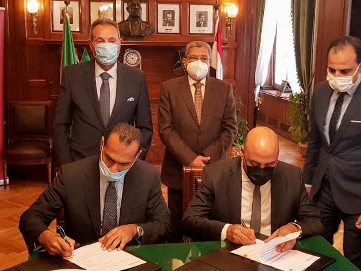 بنك مصر يوقع بروتوكولي تعاون مع اتحاد الغرف التجارية وغرفة القاهرة بنك مصر يوقع بروتوكولي تعاون مع اتحاد الغرف التجارية وغرفة القاهرة