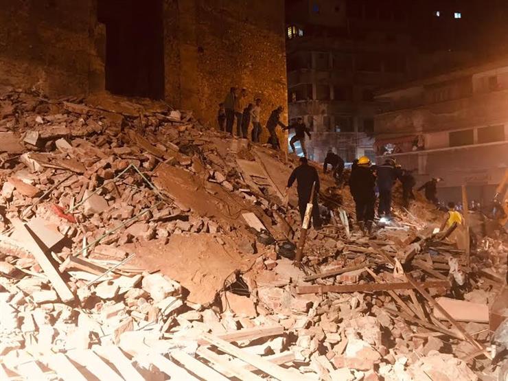انهيار عقار مكون من 4 طوابق بالإسكندرية ورفع الأنقاض بحثًا عن ضحايا انهيار عقار مكون من 4 طوابق بالإسكندرية ورفع الأنقاض بحثًا عن ضحايا