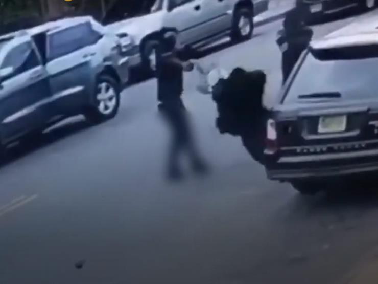"لحظة مقتل مغني راب بالرصاص في وضح النهار" "لحظة مقتل مغني راب بالرصاص في وضح النهار"