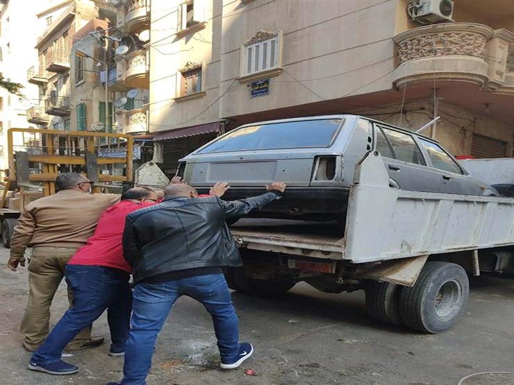  رفع 42 سيارة ودراجة نارية متروكة ومتهالكة في شوارع القاهرة والجيزة