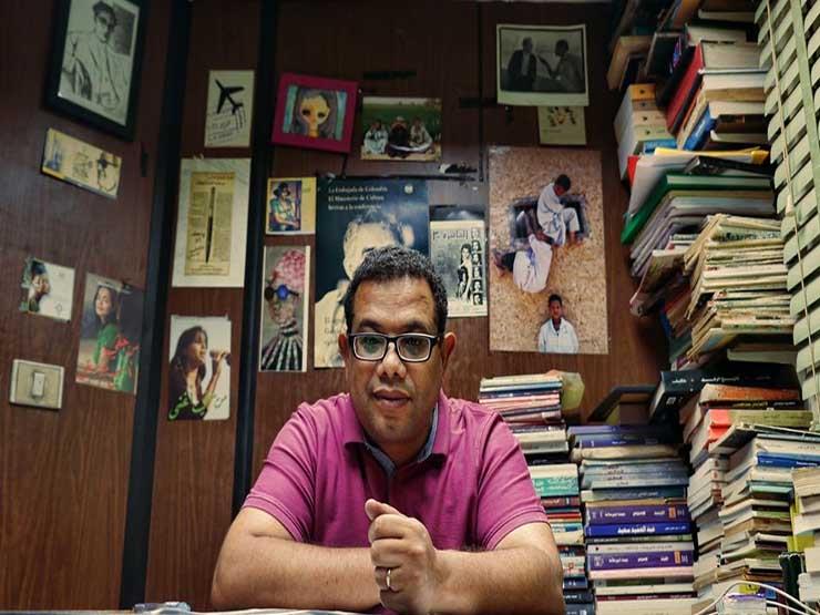 "بكاء نصر حامد أبو زيد وقصة نزار قباني".. سيد محمود| مثقفون يروون ذكرياتهم مع معرض الكتاب "بكاء نصر حامد أبو زيد وقصة نزار قباني".. سيد محمود| مثقفون يروون ذكرياتهم مع معرض الكتاب