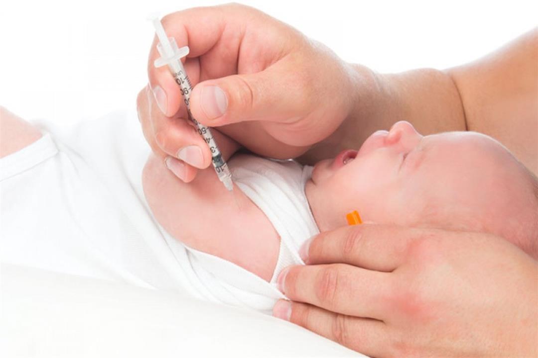 بالفيديو.. إليِك أبرز التطعيمات اللازمة لطفلِك بعد الولادة