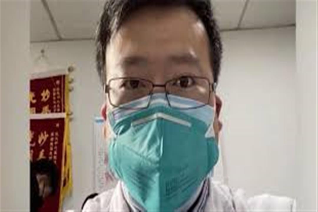 بالفيديو.. تعرف على قصة الطبيب الصيني مكتشف الكورونا