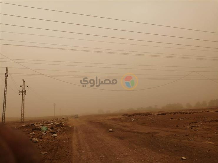 سقوط 27 برج كهرباء وفصل التيار عن 3 مناطق بالوادي الجديد سقوط 27 برج كهرباء وفصل التيار عن 3 مناطق بالوادي الجديد