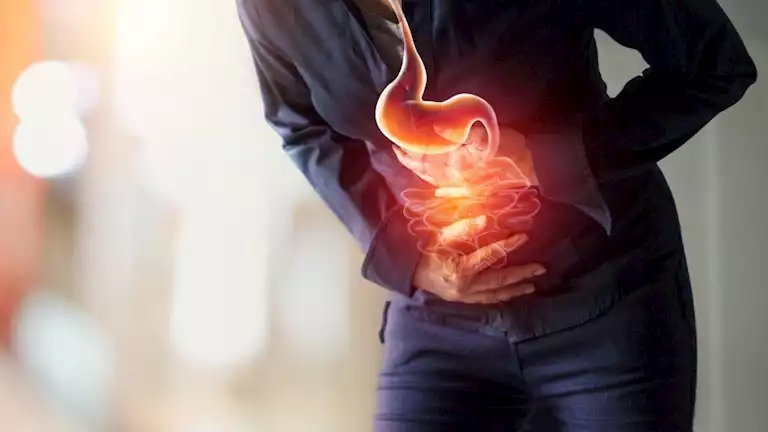 التهاب المعدة: الأعراض والأسباب التي يجب معرفتها