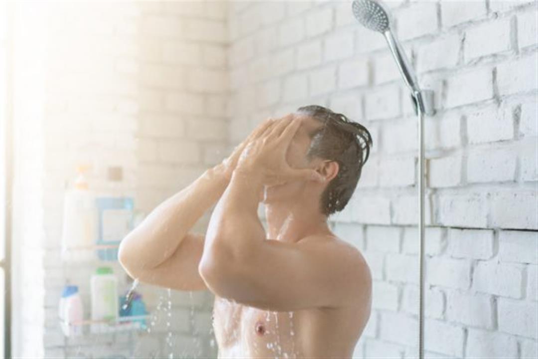 ممارسة هذه العادة أثناء الاستحمام تهددك بالعمى