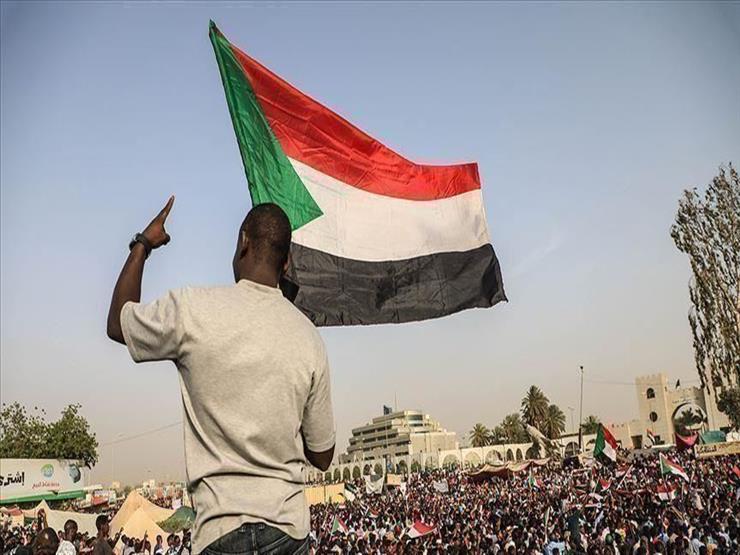 آلاف المتظاهرين الغاضبين في السودان في الذكرى الثانية للثورة آلاف المتظاهرين الغاضبين في السودان في الذكرى الثانية للثورة