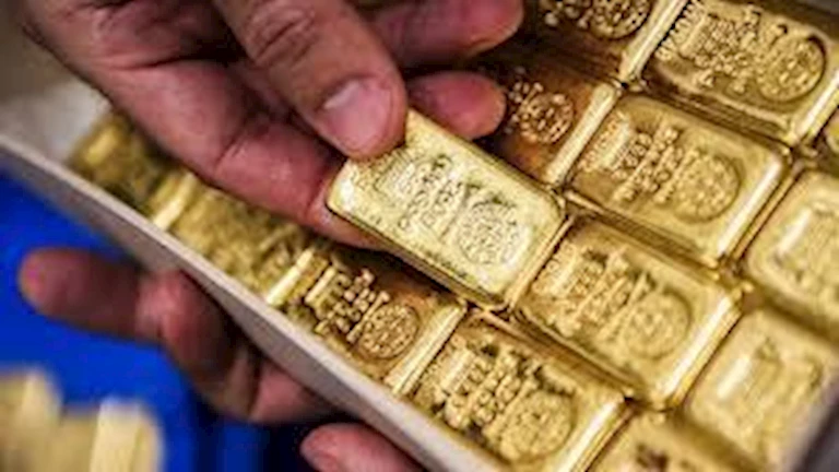 الذهب يحافظ على مكاسبه بعد إعلان ترامب فرض رسوما جمركية واسع