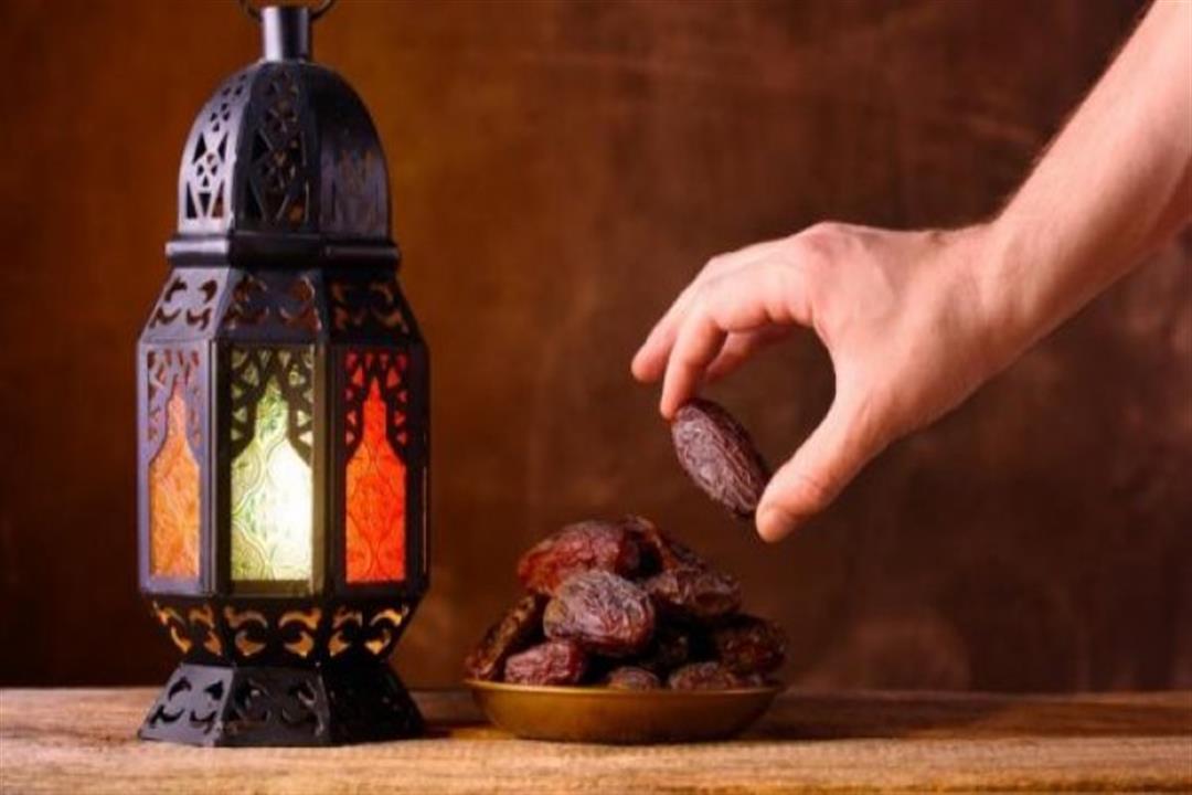 موعد أذان المغرب ليوم 17 من رمضان.. ودعاء الرسول عند الإفطار موعد أذان المغرب ليوم 17 من رمضان.. ودعاء الرسول عند الإفطار