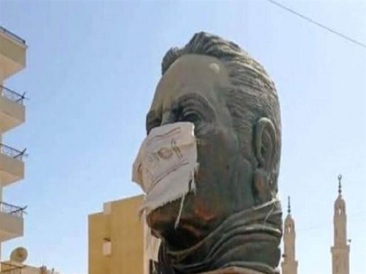  محافظ أسوان يعتذر لأسرة عباس العقاد على واقعة "كمامة التمثال" 