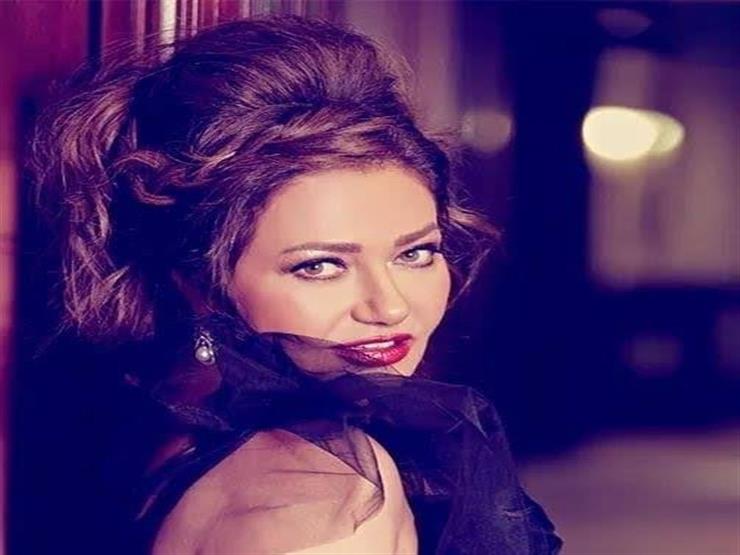 ليلى علوي بـ"لوك" شبابي ساحر احتفالا بعيد شم النسيم ليلى علوي بـ"لوك" شبابي ساحر احتفالا بعيد شم النسيم