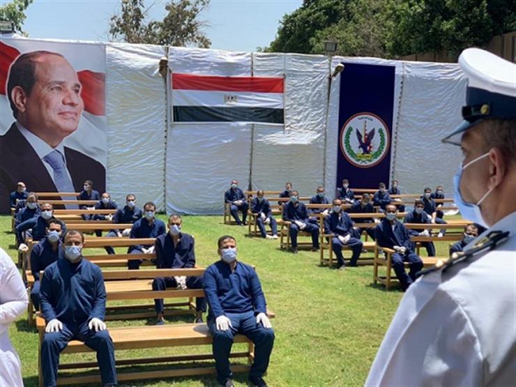 "أحلى عيدية يا ريس".. كيف استقبل 5532 نزيلا العفو الرئاسي الأكبر؟ (فيديو) "أحلى عيدية يا ريس".. كيف استقبل 5532 نزيلا العفو الرئاسي الأكبر؟ (فيديو)