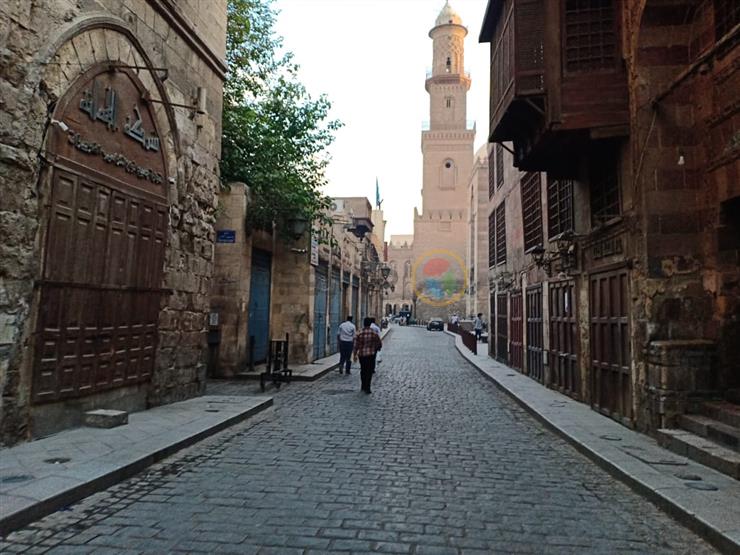 شاهد شارع المعز لدين الله قبل لحظات من إفطار اليوم الـ11 من مصراوى