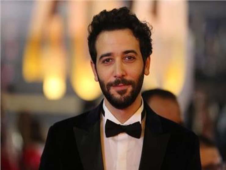 بصورة من مشهد في "مملكة إبليس".. كريم قاسم يهنئ الجمهور بعيد الأضحى بصورة من مشهد في "مملكة إبليس".. كريم قاسم يهنئ الجمهور بعيد الأضحى