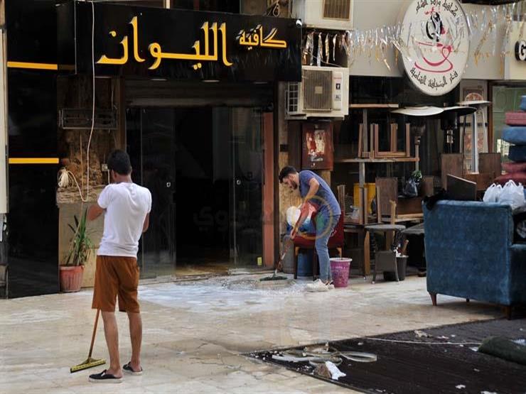 قشة الغريق.. كيف يرى عاملون عودة الحياة لوظائفهم في زمن "كورونا"؟ قشة الغريق.. كيف يرى عاملون عودة الحياة لوظائفهم في زمن "كورونا"؟
