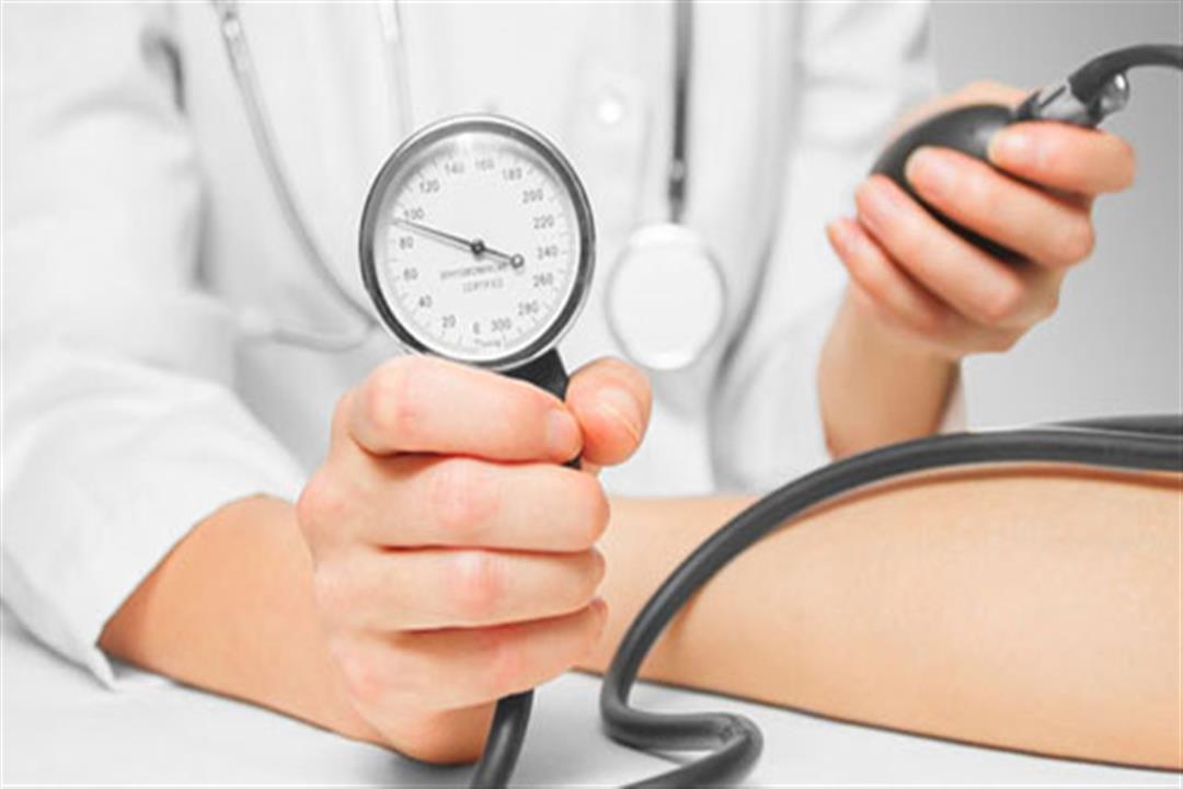 الجهاز الديجيتال أم العادي.. أيهما أفضل لقياس ضغط الدم؟