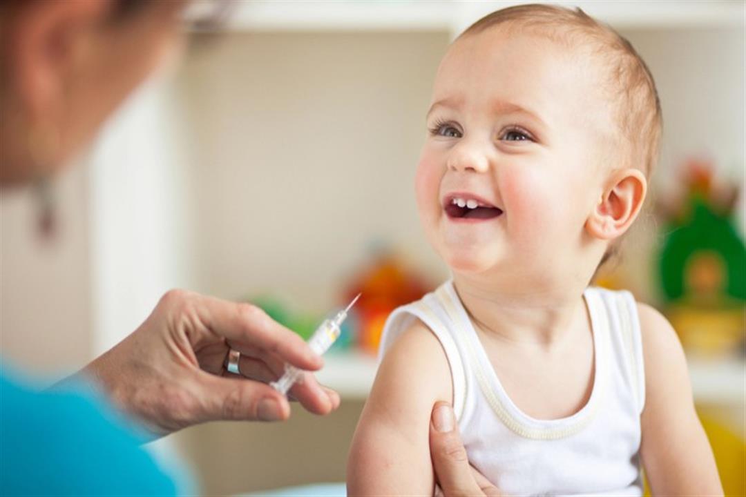   من الولادة حتى سنة ونصف.. ننشر جداول جميع التطعيمات للأطفال - صور