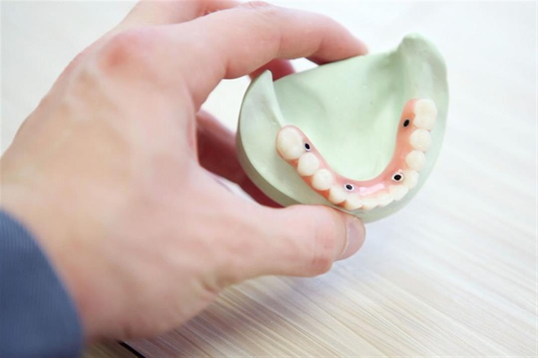 5 عادات شائعة تؤدي إلى تسوس الأسنان.. منها التظيف المفرط بالفرشاة