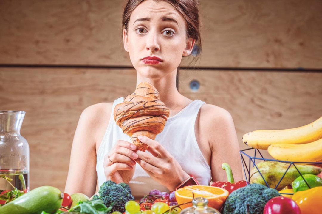 6 عادات يومية لإنقاص الوزن.. تمنعك من الإفراط في الطعام (صور) 