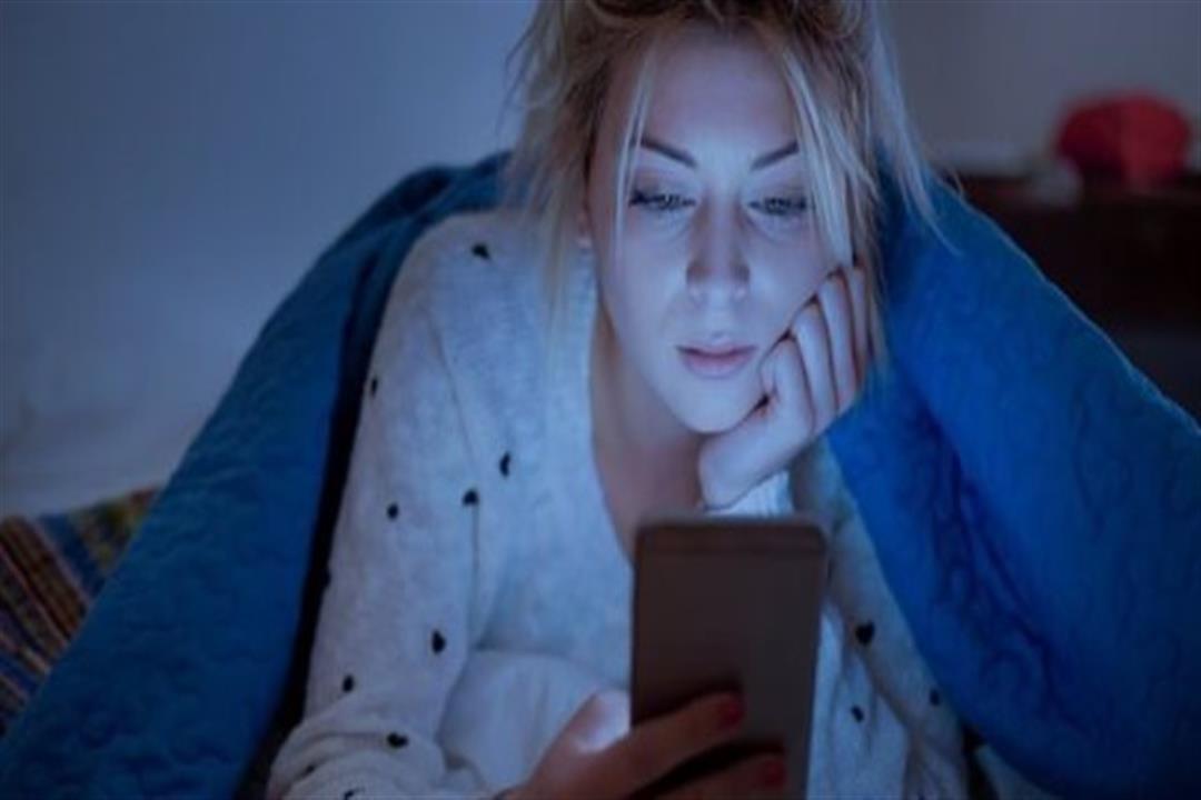 تاثير الموبايل على البشرة