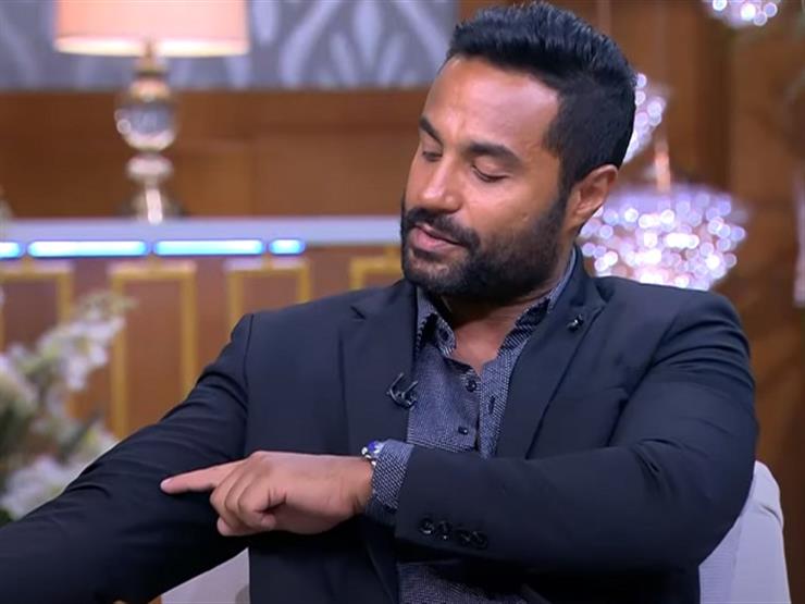 كريم فهمي: "عملت تاتو على ذراعي باسم زوجتي دانيا"