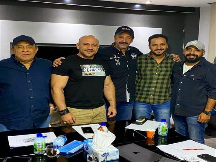 وصفه بالمشرف ورحل قبل المشاركة بجزئه الثاني.. تفاصيل دور هادي الجيار في "الاختيار2" وصفه بالمشرف ورحل قبل المشاركة بجزئه الثاني.. تفاصيل دور هادي الجيار في "الاختيار2"