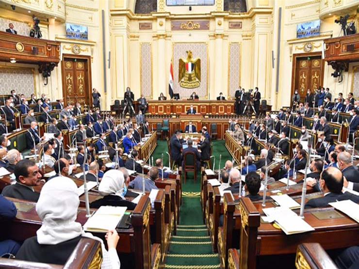 مشادة بين أحد نواب المعارضة وزعيم الأغلبية في الجلسة العامة للبرلمان مشادة بين أحد نواب المعارضة وزعيم الأغلبية في الجلسة العامة للبرلمان