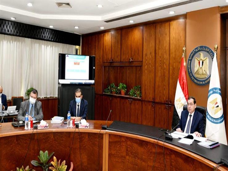 الملا يطلب من شركات التكرير الاستعانة ببتروجت وإنبي في تنفيذ مشروعاتها الملا يطلب من شركات التكرير الاستعانة ببتروجت وإنبي في تنفيذ مشروعاتها
