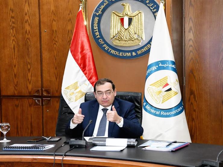 الملا يطالب شركتي بترول بالتوسع في توفير منتجات التعقيم والتطهير للجمهور الملا يطالب شركتي بترول بالتوسع في توفير منتجات التعقيم والتطهير للجمهور