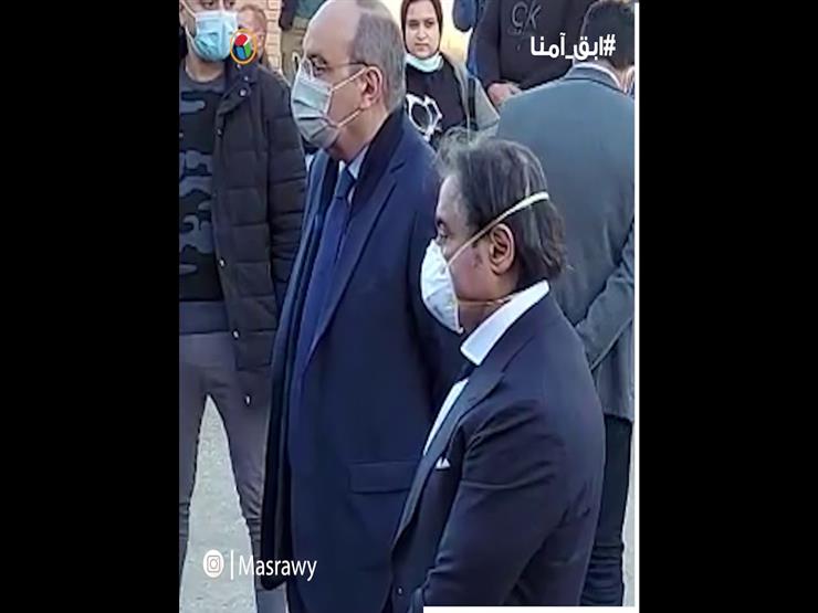 "أحمد عز يلقى نظرة الوادع على جثمان صفوت الشريف فى المقابر" "أحمد عز يلقى نظرة الوادع على جثمان صفوت الشريف فى المقابر"