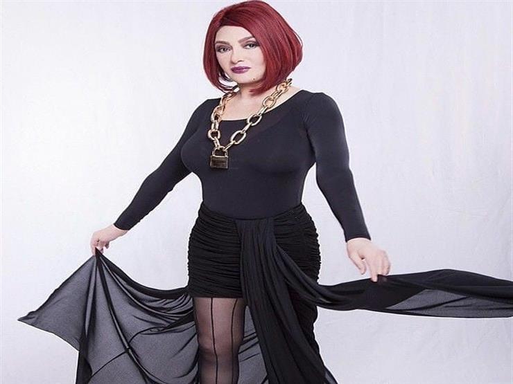 فيديو| نبيلة عبيد تحتفل بعيد ميلادها وسط عائلتها فيديو| نبيلة عبيد تحتفل بعيد ميلادها وسط عائلتها