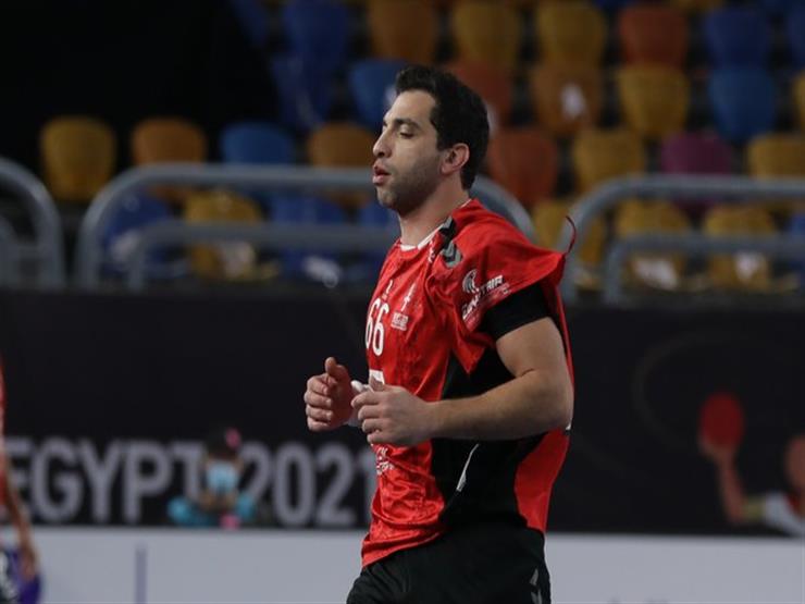 بالفيديو.. كيف انقذ رجال الإسعاف منتخب اليد بـ"خياطة القمصان"؟ بالفيديو.. كيف انقذ رجال الإسعاف منتخب اليد بـ"خياطة القمصان"؟